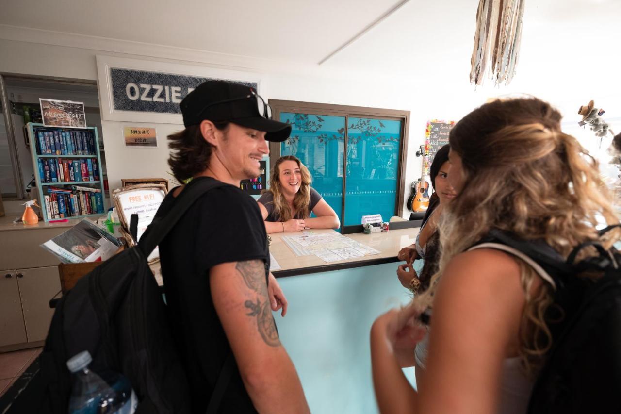 بيت شباب Ozzie Pozzie Backpackers ميناء ماكواري المظهر الخارجي الصورة